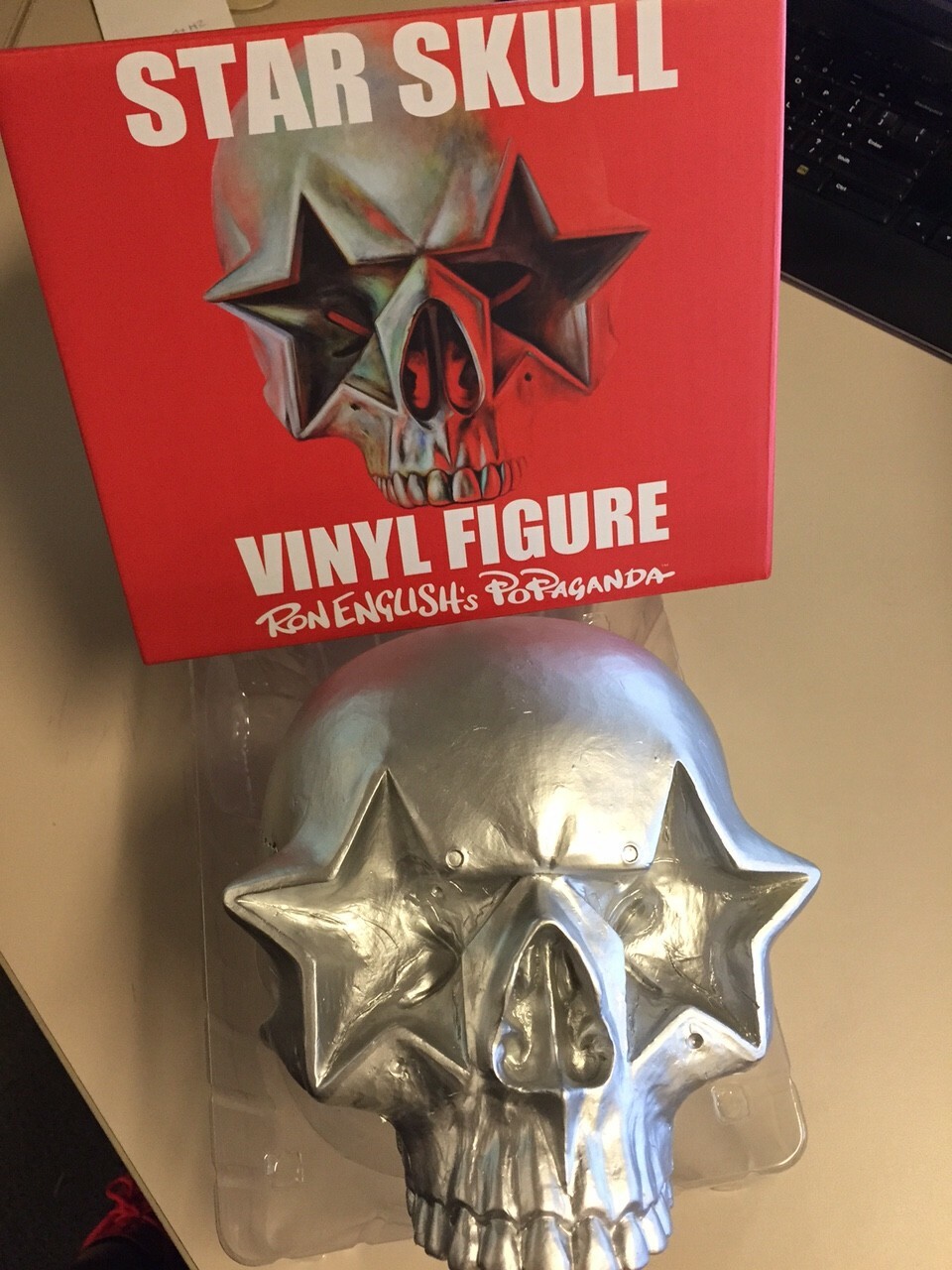 SDCC exclusive 2015 Рон Инглиш Попаганда Звездный череп Виниловая фигурка СЕРЕБРИСТОГО цвета
