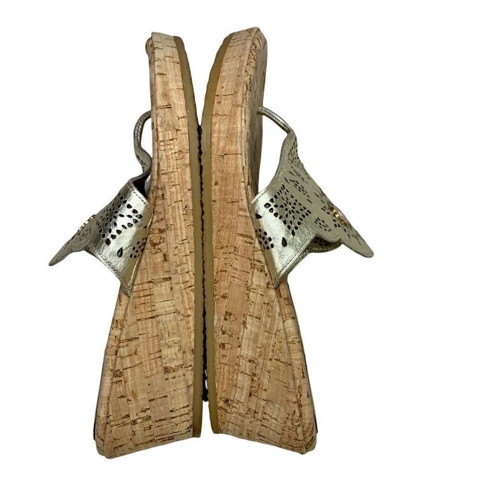 Sandalias Eric Javits Tanga Cuña Corcho Cuero Dorado con Recortes 10 ESTRECHAS Foto 4 de 4