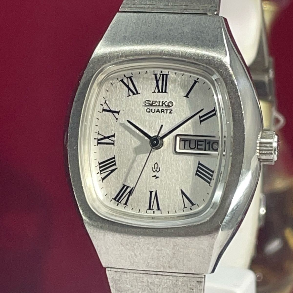 SEIKO Quartz Rare Silver Index Made Roman 1970s Wristwatch Vintage Japan Dial - vintagewatches.pk