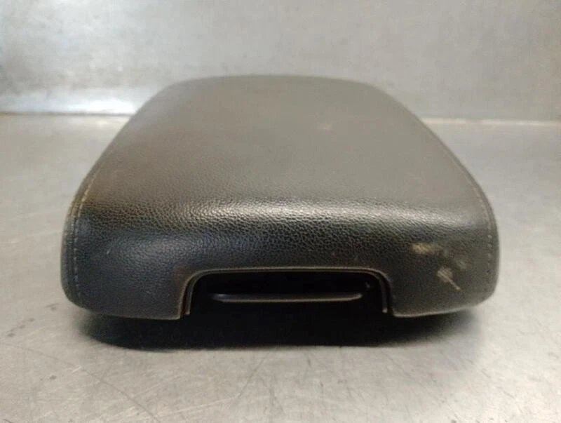 84660C5100WK accoudoir central pour KIA SORENTO III (UM) 2.2 CRDI 2015 5572544 - Photo 4/4