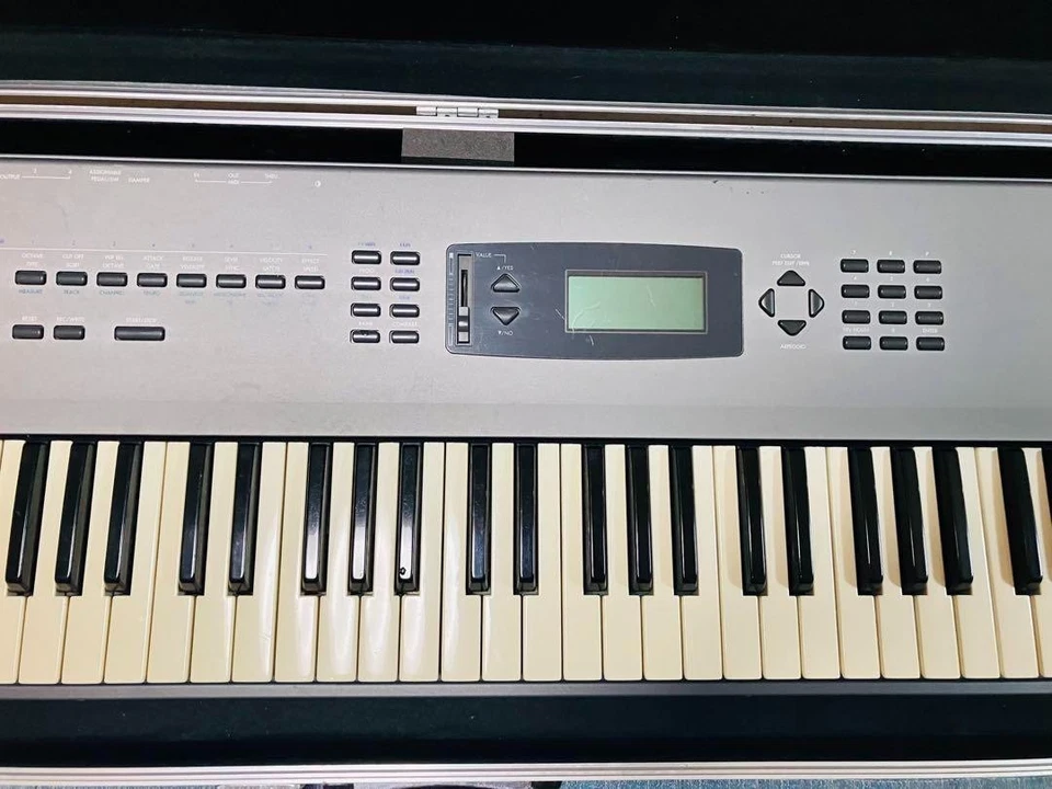 KORG N364 61-Key Synthesizer w/case - Image 3 of 4