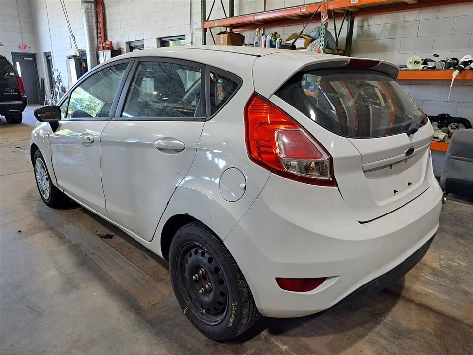 Engranaje/estante y piñón de dirección asistida Fiesta Sku #4241224 Foto 4 de 4