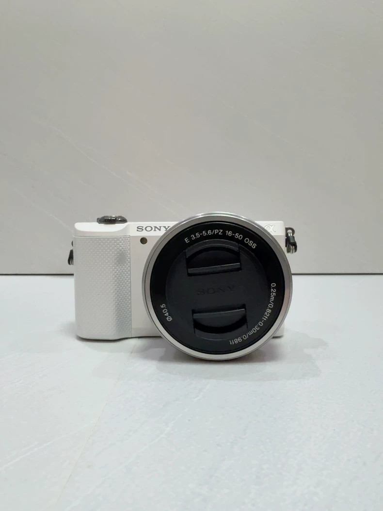 Sony Alpha a5000 White 20.1 MP Digital Camera w/16-50mm Lens