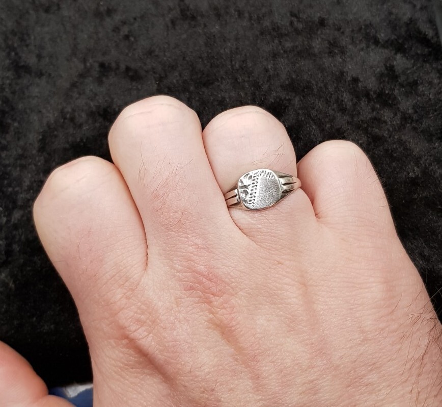 Old Vintage Sterling 925 Silver Ring. UK Size Q Perfect for