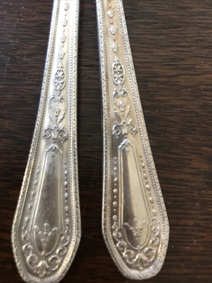 Juego de cubiertos Oneida Community Silverplate 1926 Hampton Court 27 piezas Foto 2 de 4