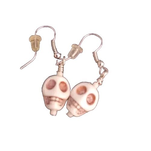 Handcrafted custom artisan earrings spooky skeletons new - Picture 1 of 3