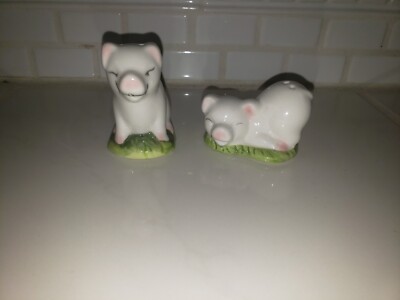 Pig Salt & Pepper Shakers Set Sitting Laying Pink Cute Grass Base Piglets Spring