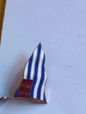 S.N.C.C Navigation Pennant Enamel Flag Brooch Badge