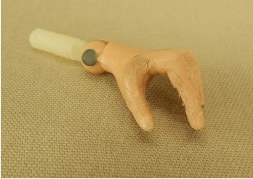 Vintage 1970 Hasbro GI Joe AT Action Figure Left Hand Arm Parts C6