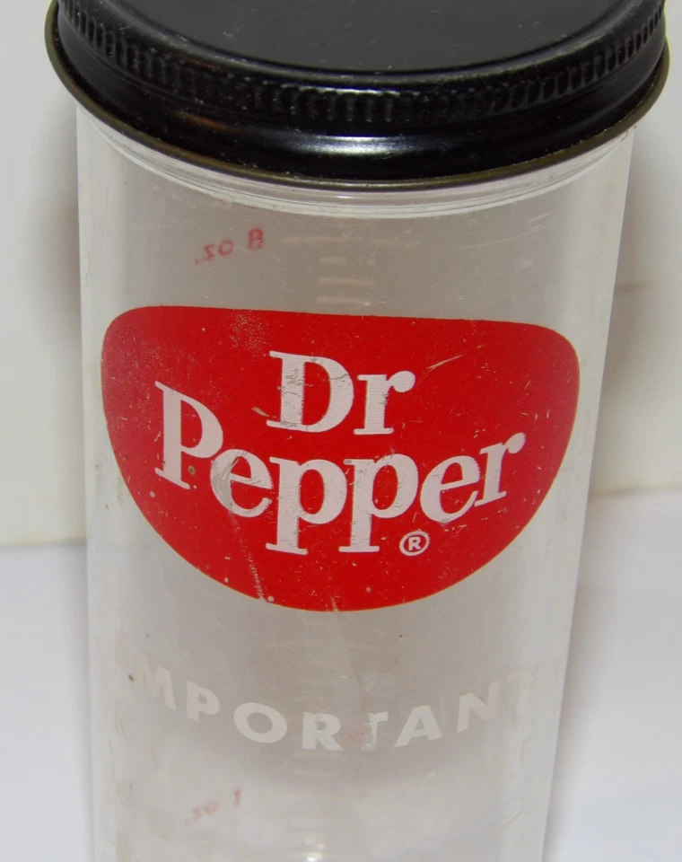 VTG 1960s DR PEPPER GRADUATED PLASTIC VIAL WITH LID! DALLAS,TX FOUNTAIN DIVISION - Изображение 3 из 4
