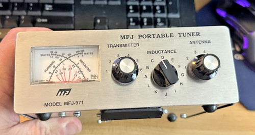 Used MFJ-971 Portable HF Tuner 1.8～30MHz QRP 6/30/300Ｗ Cross Needle SWR