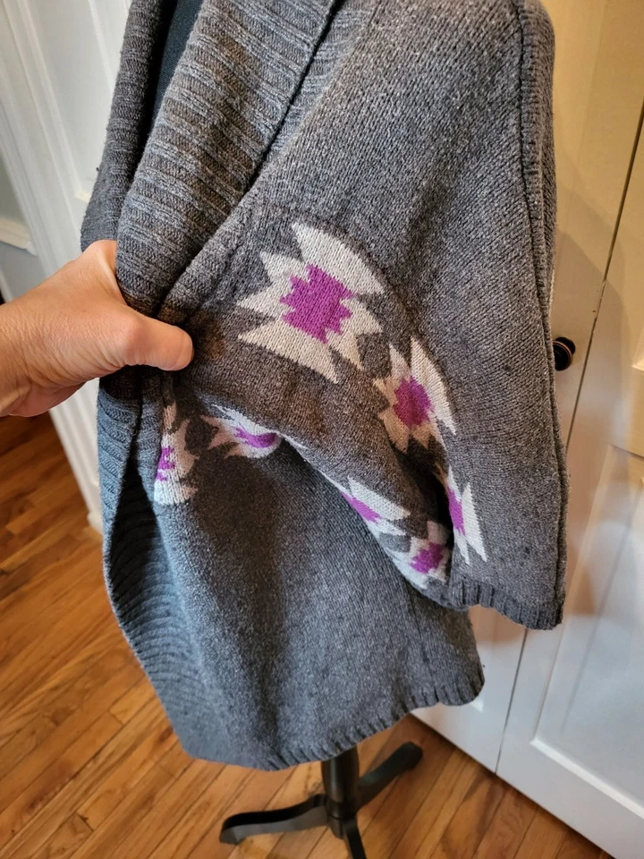 Cárdigan Abierto Forever 21 XL Retro Boho Western Estampado Azteca Gris y Púrpura Años 2000 Foto 4 de 4