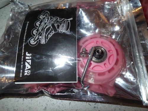 JIFAR Youth Childrens Kids Inline Skates Adjustable sizes 2-5 Pink Flashing Med - Picture 4 of 4