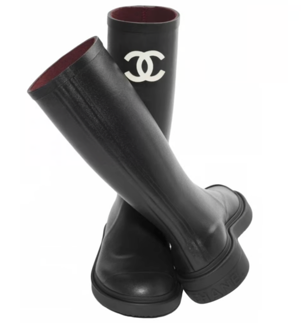 Chanel 22K Black White Caoutchouc CC Logo High Pull On Chanel 22K Black White Caoutchouc CC Logo High Pull On