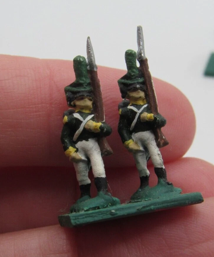 25mm Napoleonic figurines, 20 soldiers - image 2 of 4