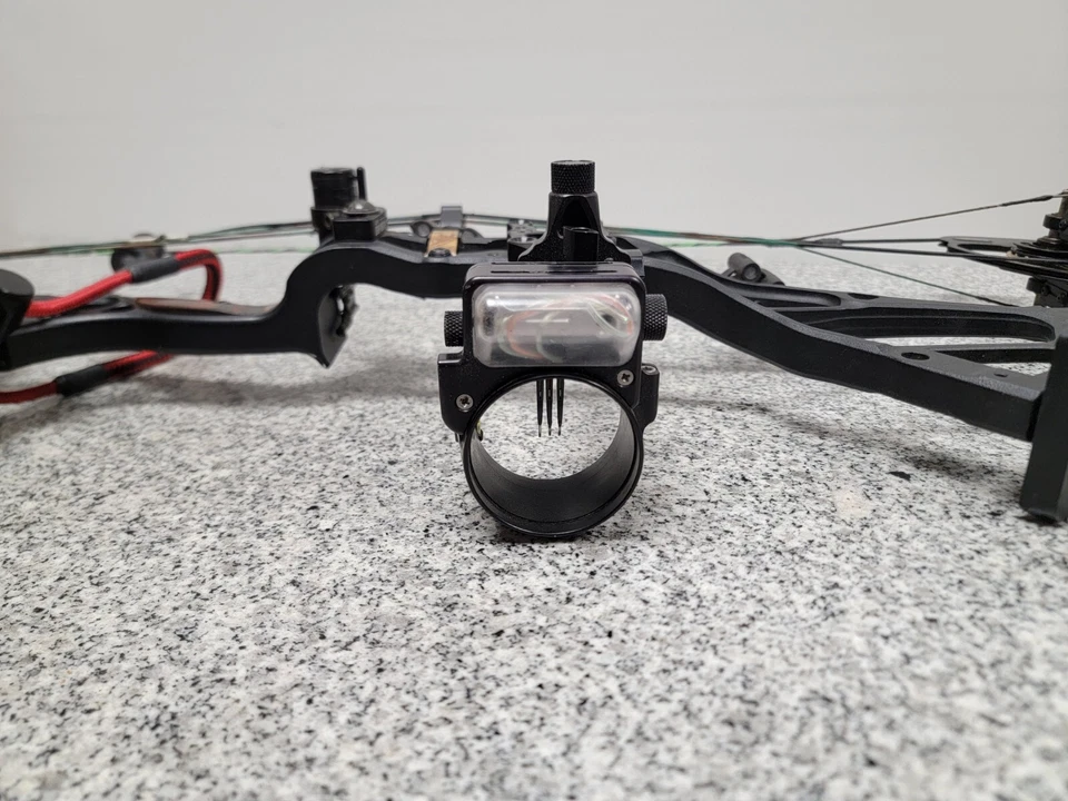 Bowtech BT-X Right Handed Compound Bow, 60lb 28" Draw a-x - Image 4 of 4