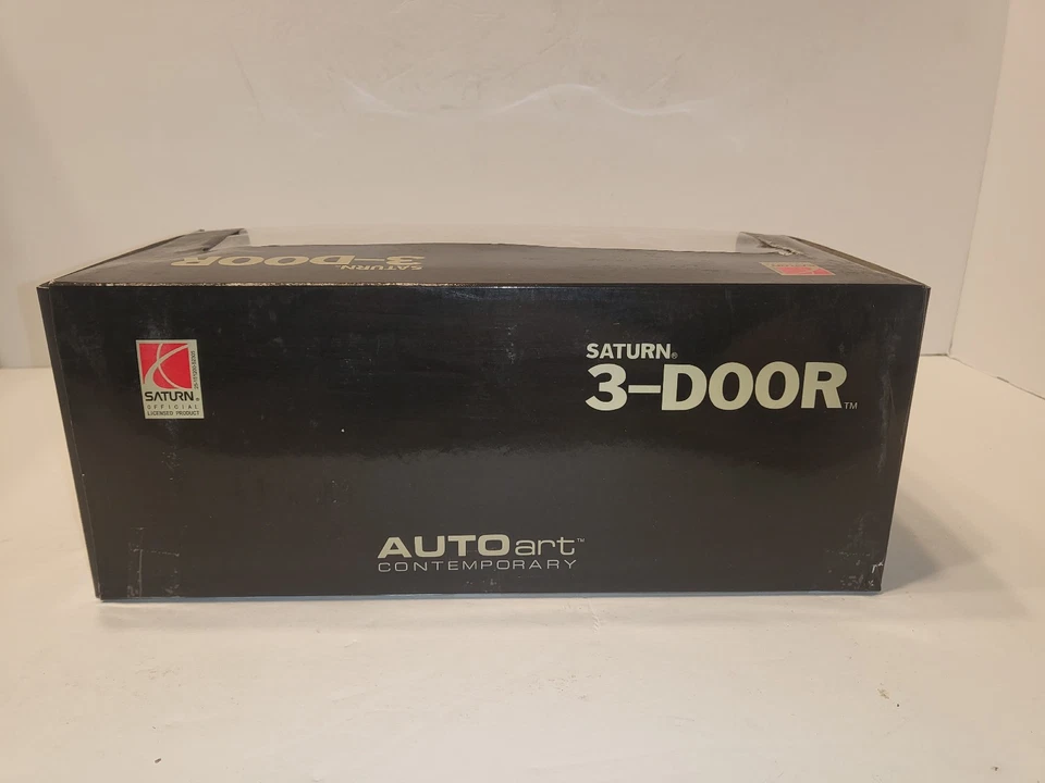 2001 AUTOart Saturn 3 door Coupe - Black 1:18 - Image 4 of 4