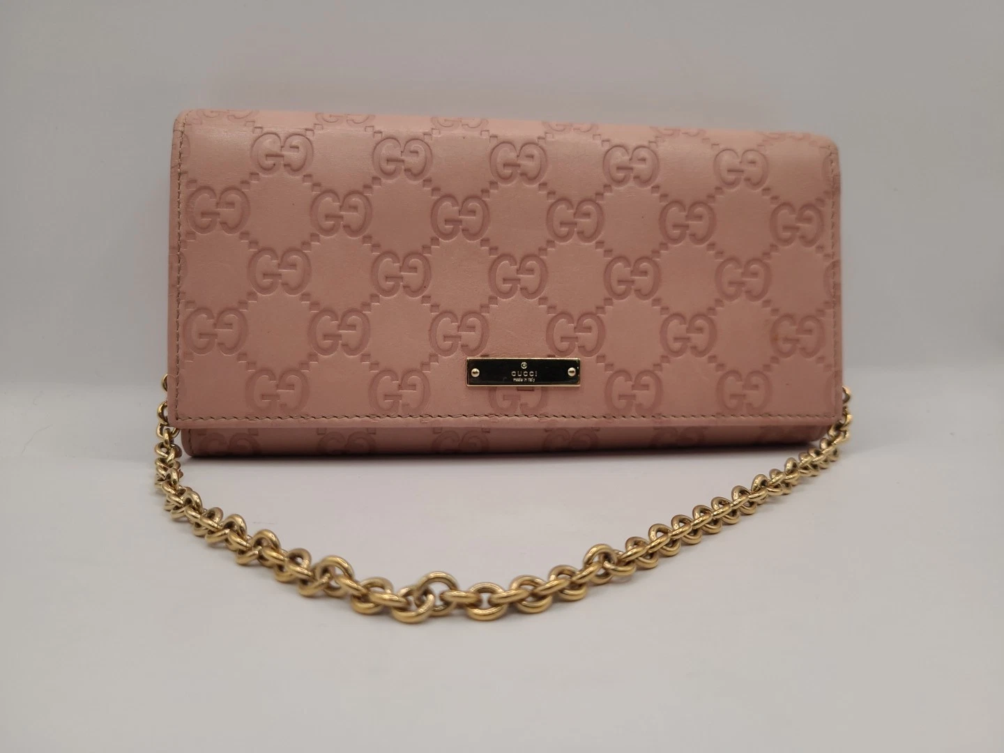 Gucci — Gucci Guccissima Margaux Calf Skin Metal Bar Chain Wallet - Pink