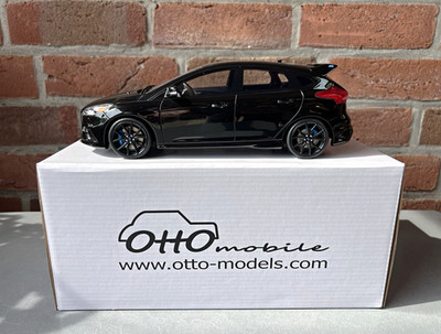 OttOmobile Ford Focus RS MK3 OT950 OVP Otto 1:18 Modell neuwertig schwarz