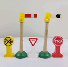 Thomas the Tank Engine - Wooden Railway Lot of 5 Accessories Signs Gullane 2001