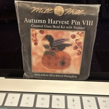 Blackbird Pumpkin Mill Hill Autumn Harvest Pin VIII Cross Stitch Bead Kit MHAH44