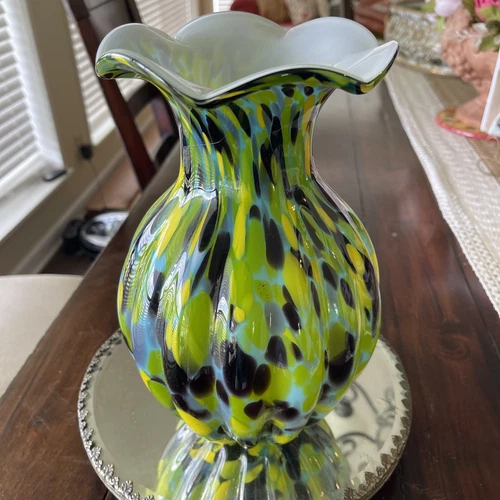 Vintage Italian Murano Confetti Art Glass Slightly Ruffled Vase 10 Inch Encased