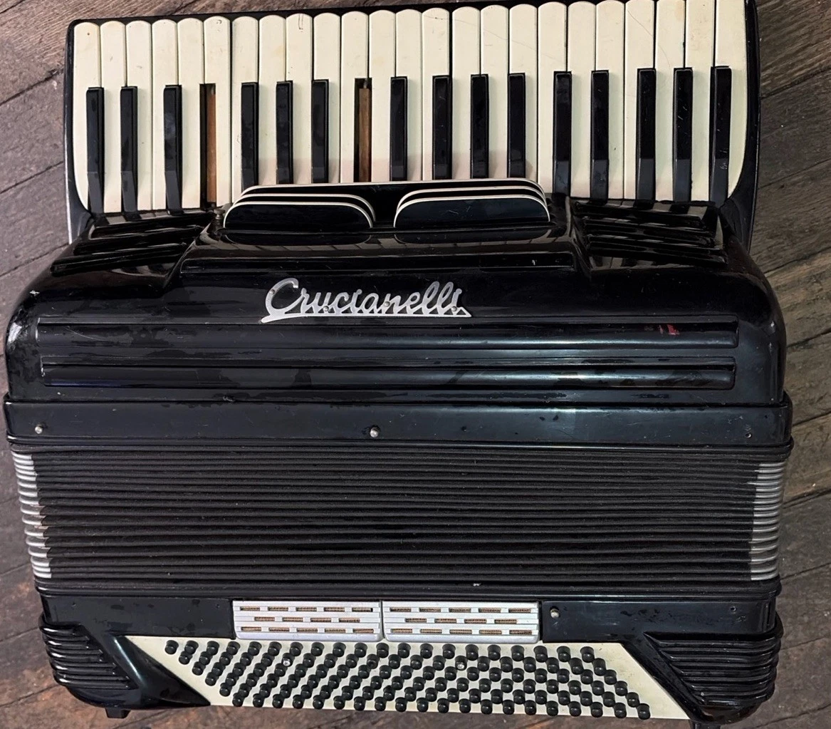 Crucianelli Accordions 41 Treble Keys for sale | eBay