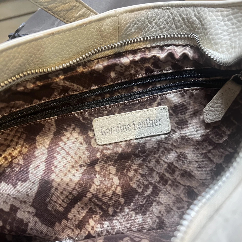 Cartera HOBO Harley-Davidson para mujer de metal pesado con tachuelas de cuero genuino Foto 4 de 4