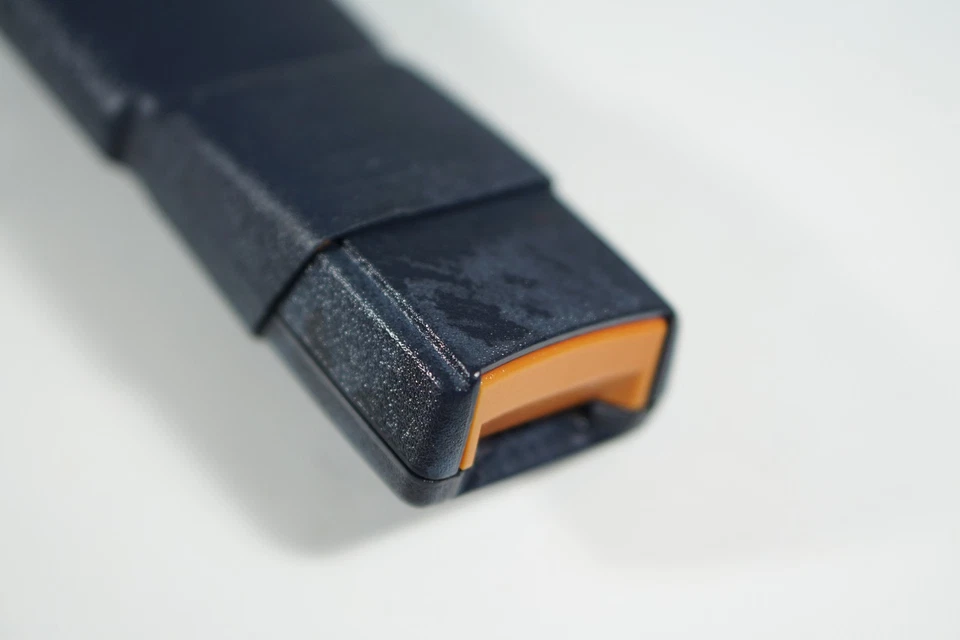 Hebilla de cinturón de seguridad delantera derecha derecha azul OEM Chevrolet Express GMC Savana 97 - 00 ✅ Foto 2 de 4