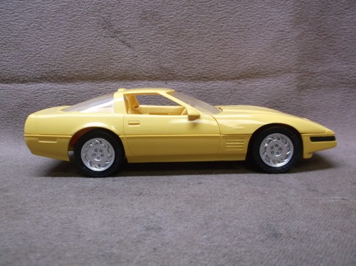 #6575 AMT ERTL 1/24 CHEVY 1992 CHEVROLET CORVETTE ZR-1 PROMO CAR YELLOW - Picture 8 of 11