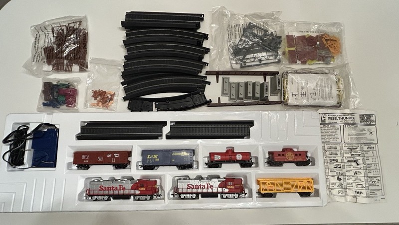 HO Life-Like Diesel Thunder Train Set New Unused - Missing A Few Pieces No Box