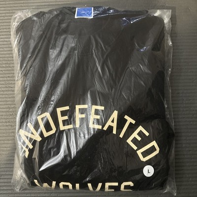 UNDEFEATED x Wolves Whiskey Crewneck Limited Edition Capsule Collection Large