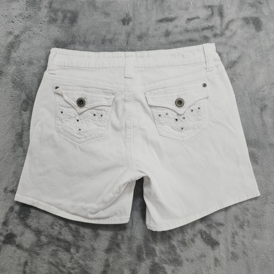 Гидравлические шорты женские 8 белые с заниженной талией эластичные на пуговицах с заклепками карманами - Изображение 2 из 4