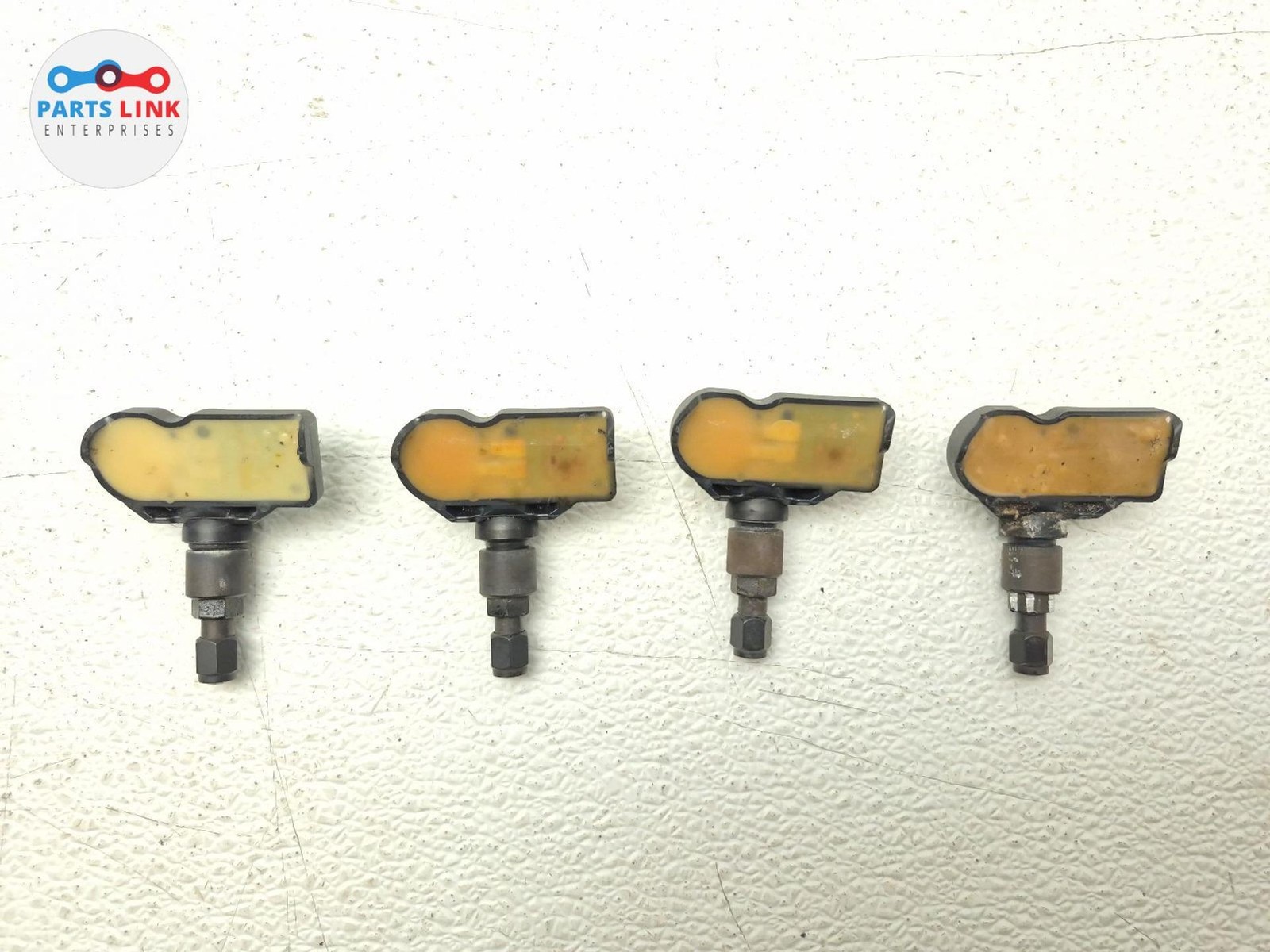 2016-20 BENTLEY BENTAYGA TPMS TIRE PRESSURE MONITORING SENSOR SET OEM 636 URUS
