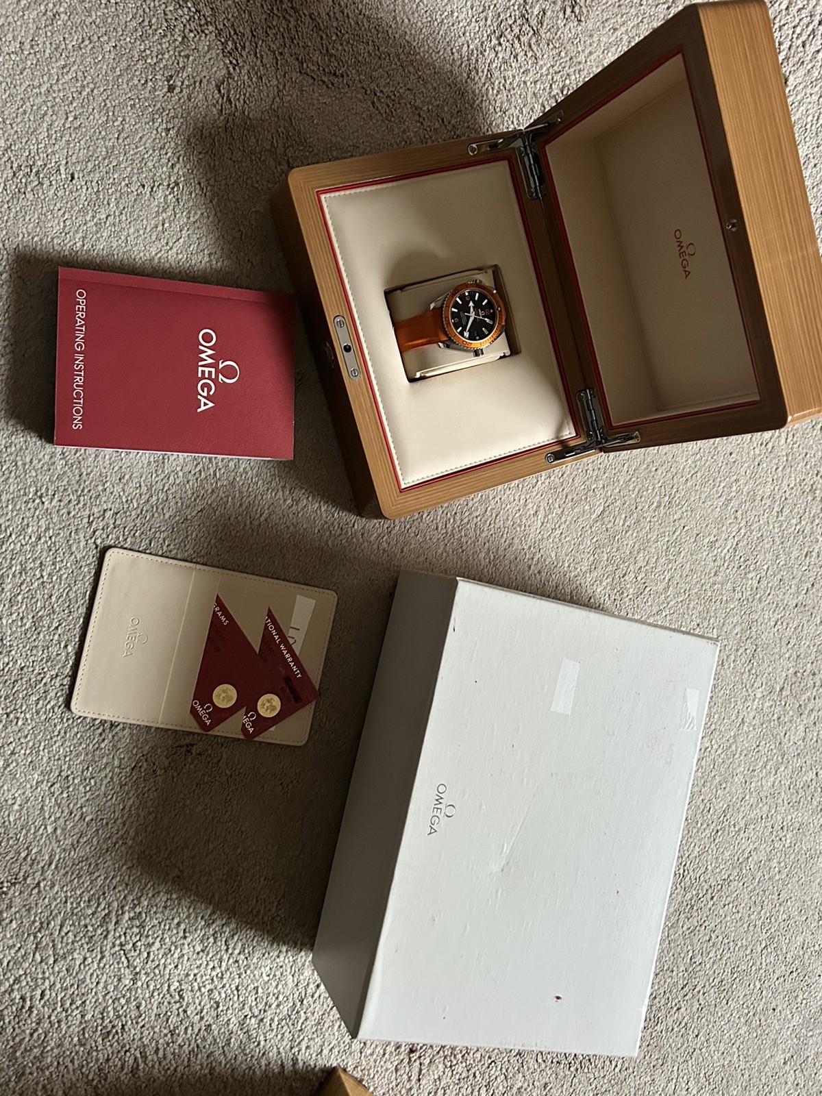 OMEGA Seamaster Planet Ocean (boxed)