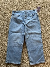 Gloria Vanderbilt Amanda Capri Jeans Sz  16 Pull On Slimming Effect Casual Blue