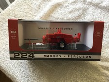 UNIVERSAL HOBBIES 6775 1:32 SCALE MASSEY FERGUSON 224 SMALL SQUARE BALER