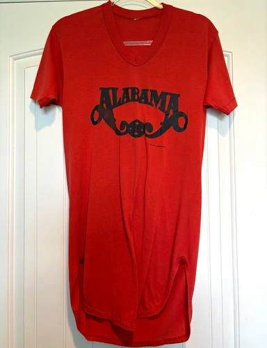 New ListingVintage Women’s V-Neck Alabama the band Short Sle 1980s vintage concert t-shirt, vintage, single stitch, B+ condition