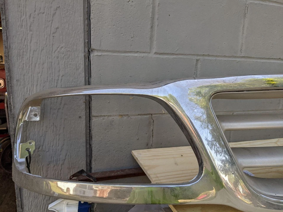 Grille Heritage XL Chrome Surround Fits 99-04 FORD F150 PICKUP 337154 Foto 4 de 4