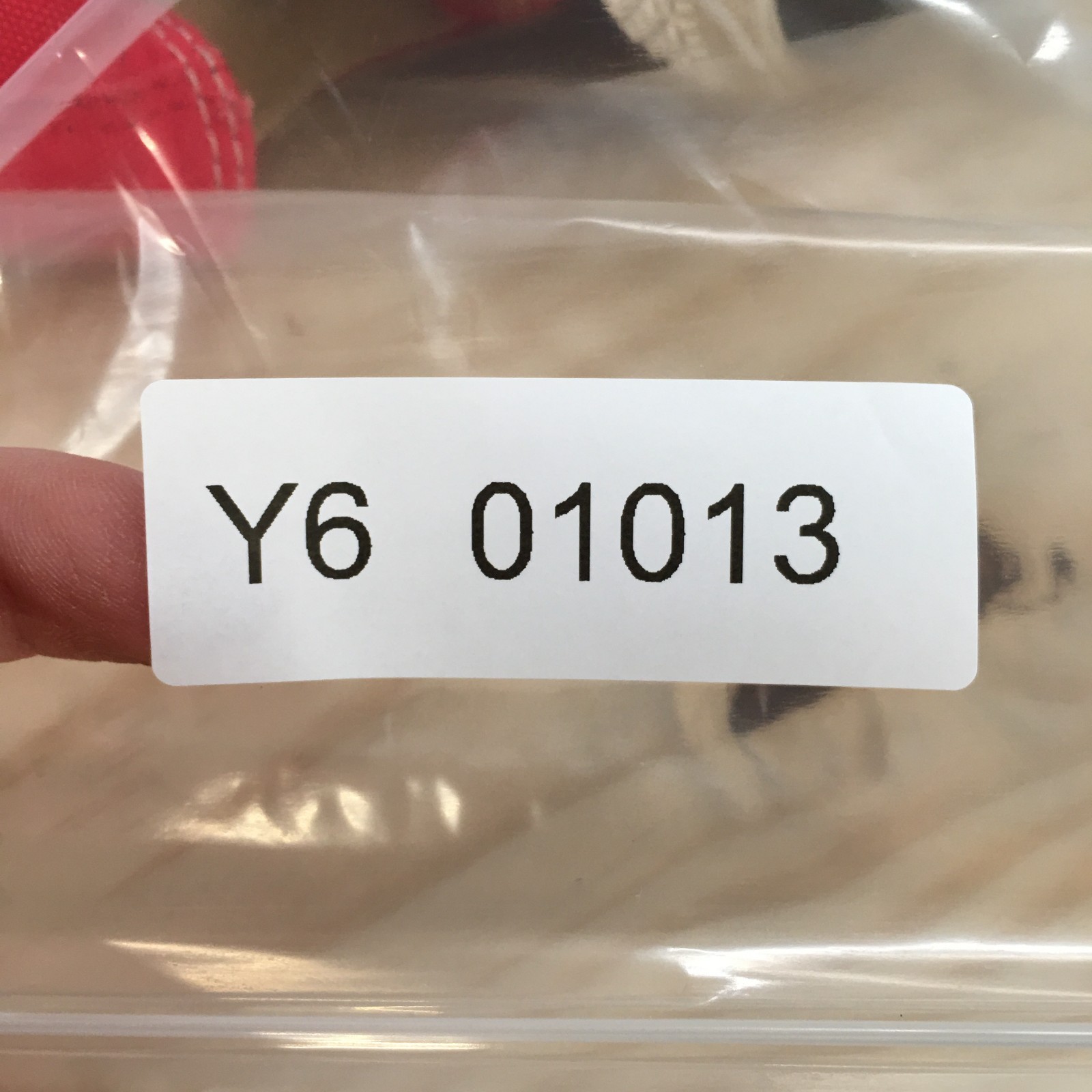 Converse Chuck Taylor All Star Shoes Mens 6 Womens 8 Low Top Sneakers M9696 Red thumbnail 17