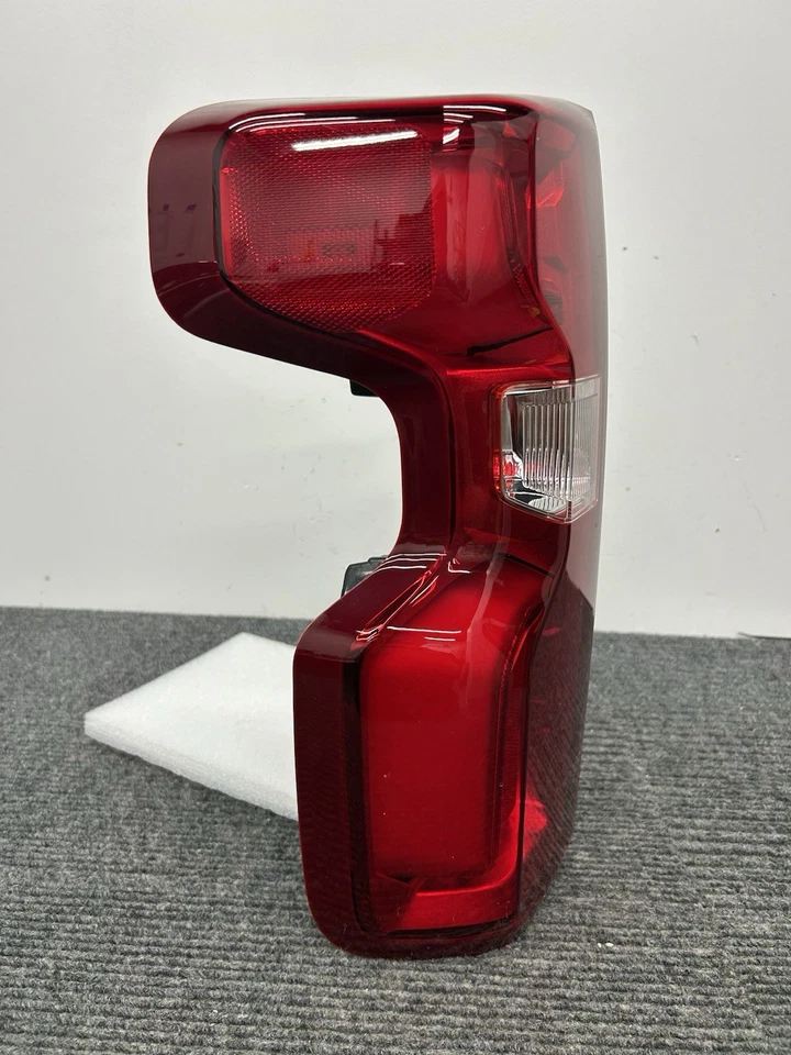 Luz trasera LED (izquierda/conductor) DEPO para Chevrolet Silverado 1500 2019-2023 Foto 4 de 4