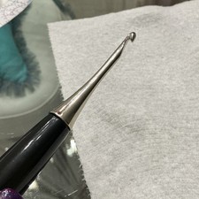 Furls Odyssey Crochet Hook Black Handle Size G