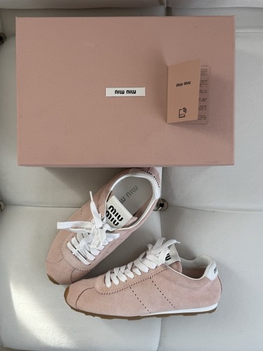 Miu Miu Plume Suede Sneakers in orchid pink (Orchidea) 37