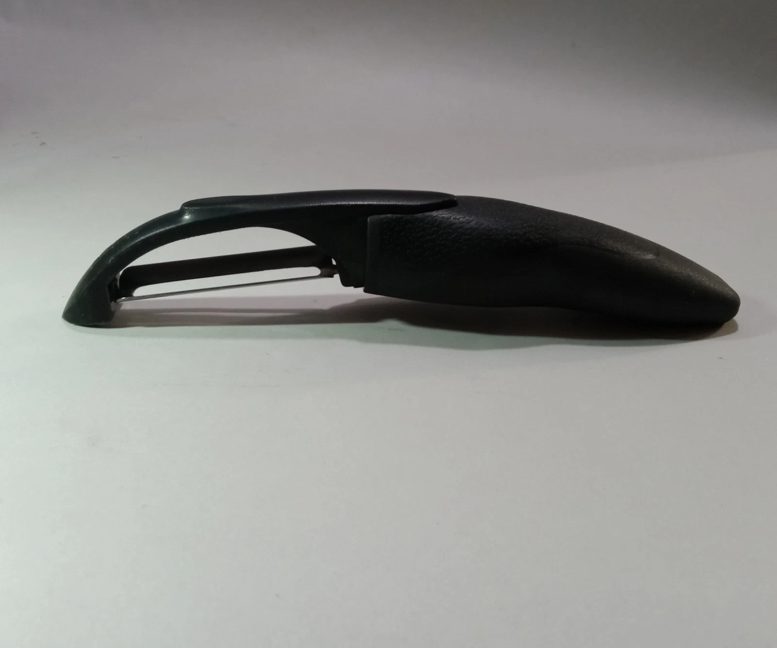 Cutco #1501 Vegetable Peeler Dual Sided Stainless Blade Comfortable Grip
Opens in a new window or ta