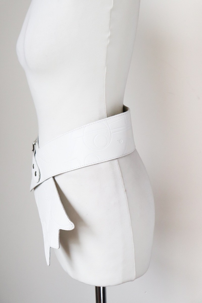 【cacharel】 WHITE LEATHER wide BELT cacharel】 WHITE LEATHER wide BELT leather CACHAREL Women