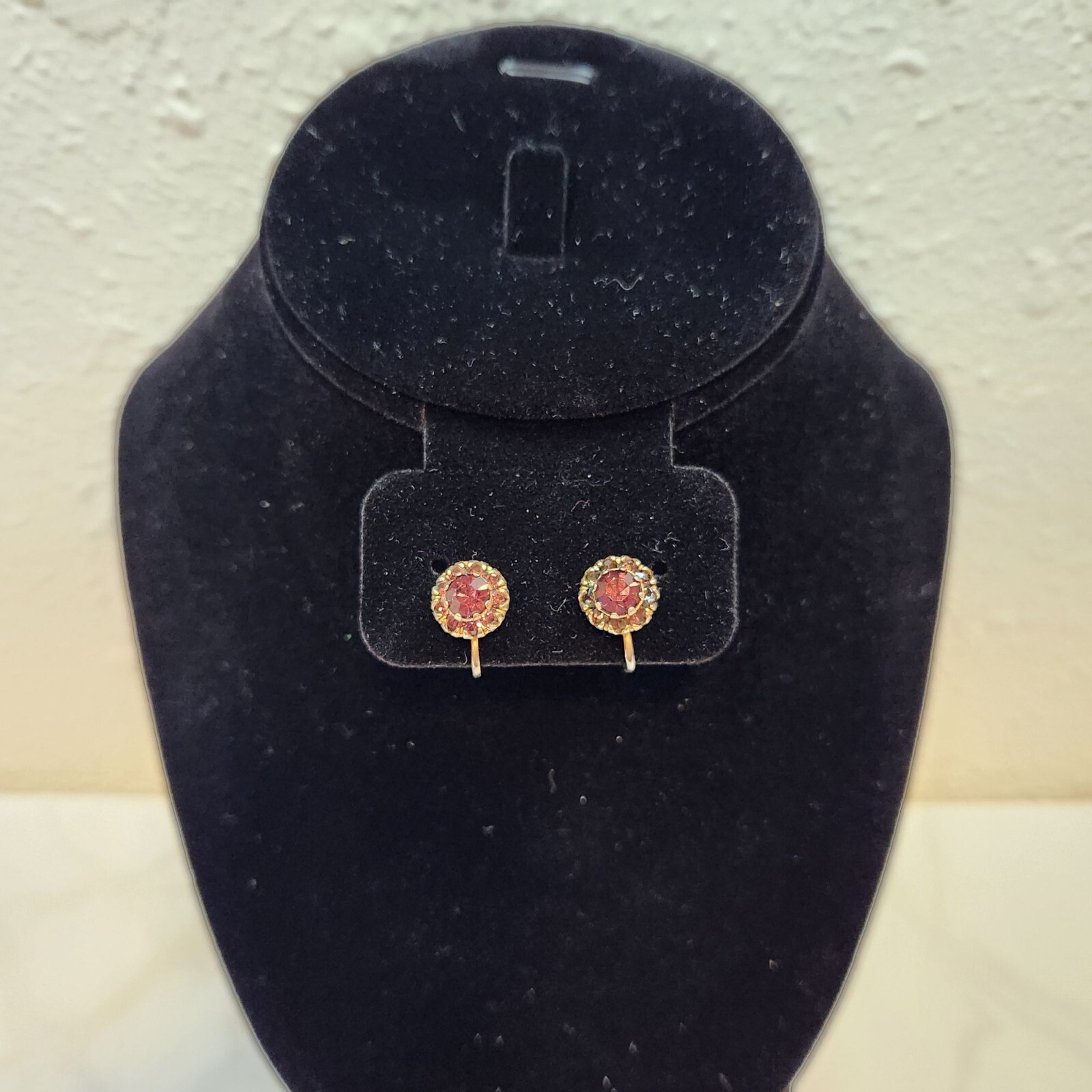 Vintage Vargas Purple Amethyst Gemstone Fashion Jewelry Goldtone Screw-On Back