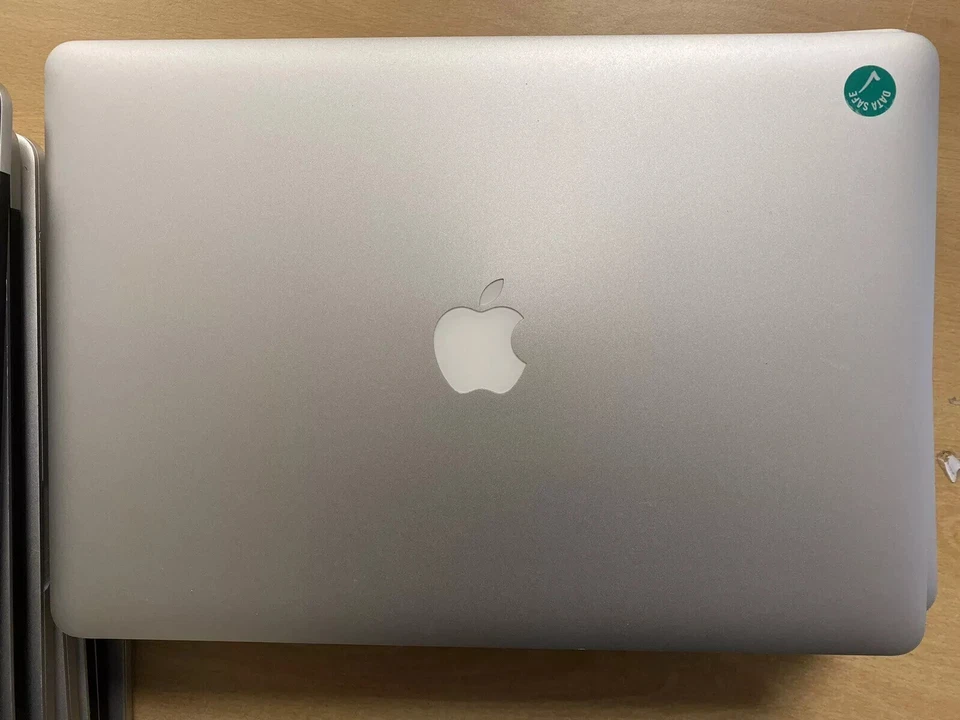 Apple MacBook Air 13" 2013, Core i5 1.3ghz, 8GB, 128GB - Image 3 of 3