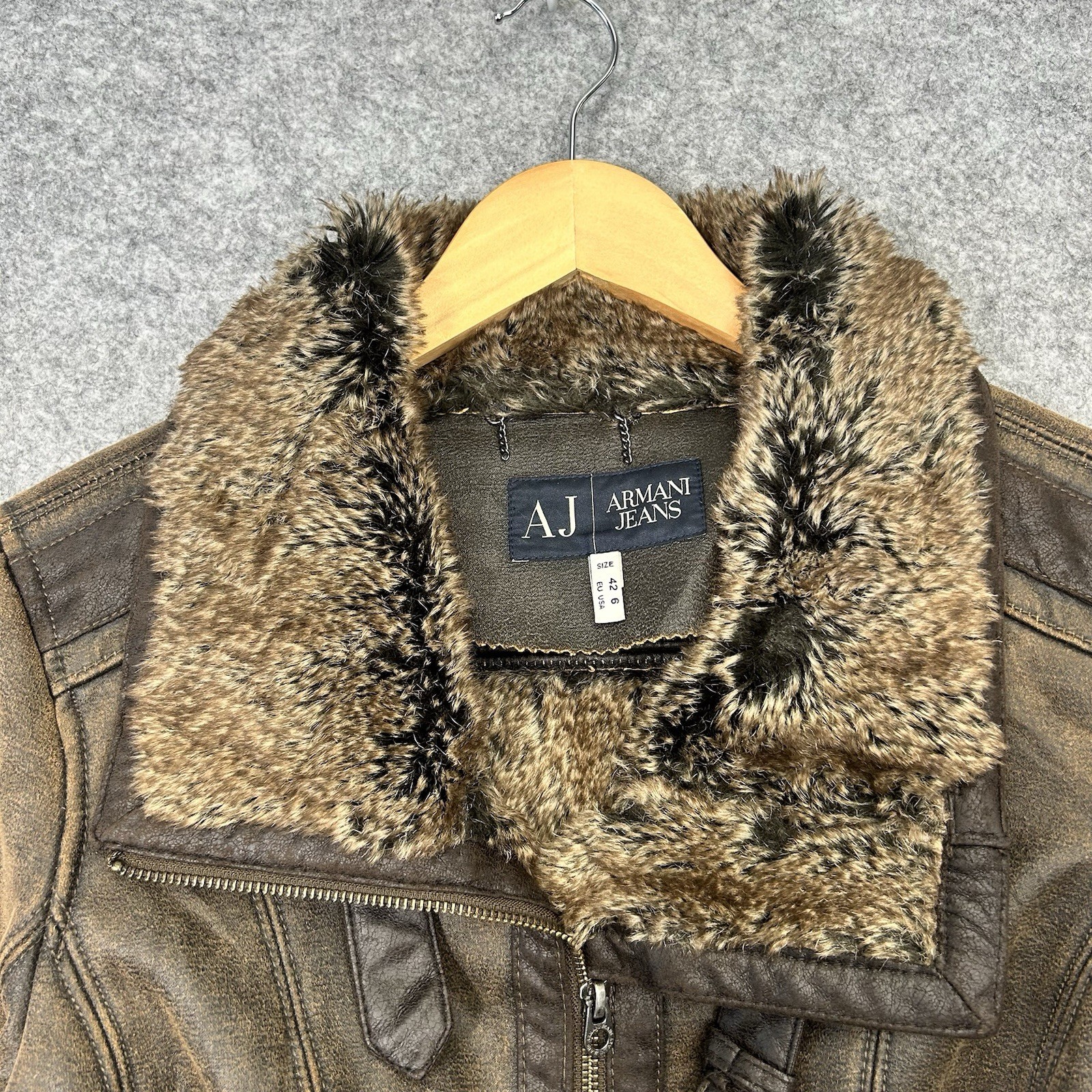 Vintage Armani Jeans Shearling Jacket Women’s EU42 US6 Brown Full Zip Retro Coat image 7