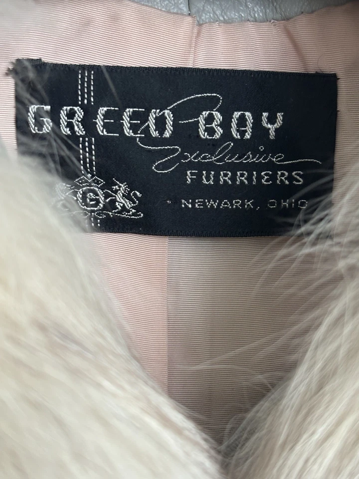 Abrigo de cuero vintage Green Bay Furriers Ohio ribete de piel talla 12 gris claro con cinturón Foto 4 de 4