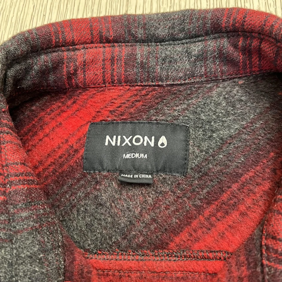 Camisa masculina Nixon média vermelha cinza xadrez flanela manga longa botão para baixo roupa de trabalho - Imagem 4 de 4